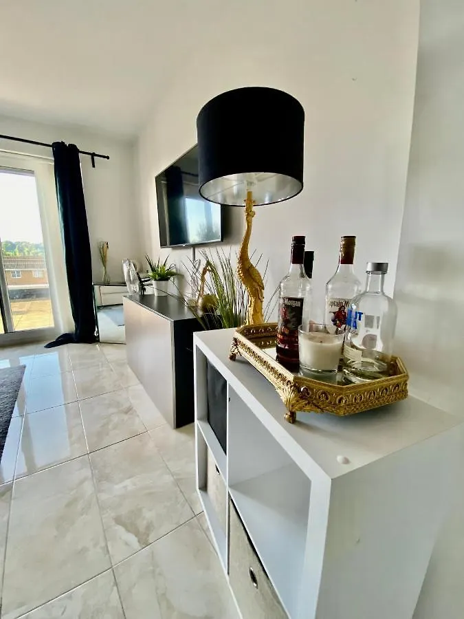 Captivating 1-Bed Apartment Greater London Belvedere Reino Unido