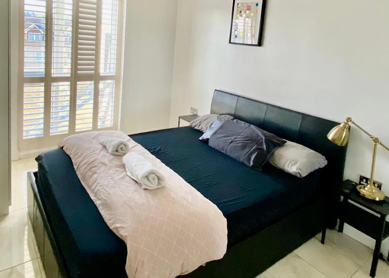 Captivating 1-Bed Apartment Greater London Belvedere